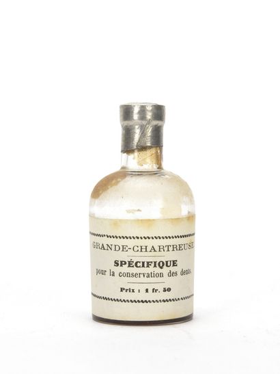 null LIQUEUR FIOLE PRÉPATION POUR LES DENTS N°3 VERS 1900 " spécifique pour la conservation...