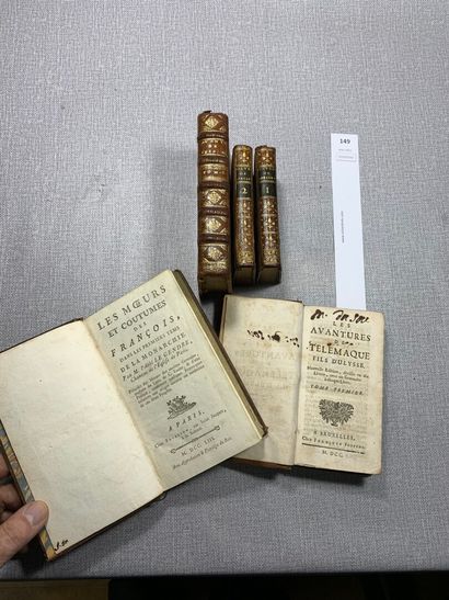 null Un ensemble de 5 volumes XVIIIe : Les moeurs et coutumes des français par Le...