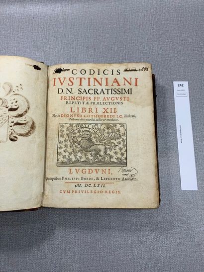 null Code Justinien. 1 volume petit in-4. Lyon, 1662.