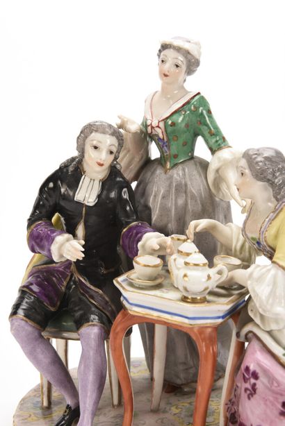 null MEISSEN 

Groupe en porcelaine, le joueurs de cartes

19ème siècle