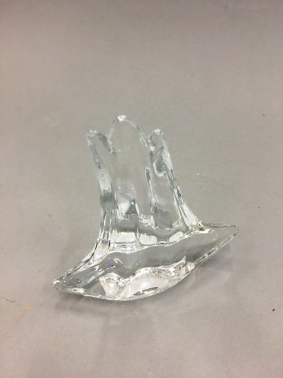null Daum

Voilier en cristal

H : 10.5 cm