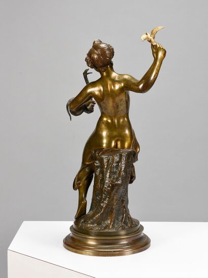 null Robert BOUSQUET (1894-1917)

Grand bronze à patine doré figurant une femme assise...