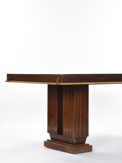 null Francisque CHALEYSSIN (1872-1951)

Table de salle à manger à placage de palissandre...