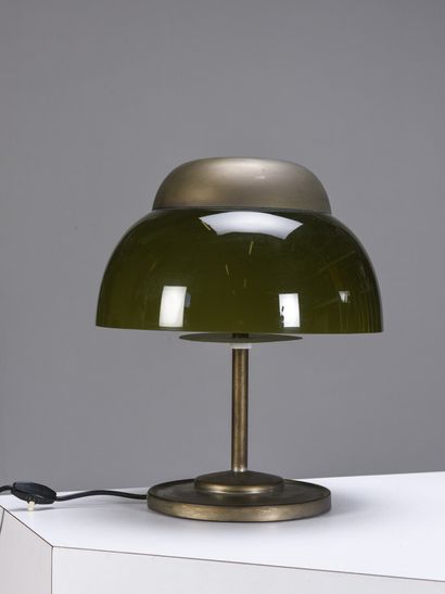 null TRAVAIL ITALIEN 1960

Lampe de table à base cylindrique à fût tulipe en aluminium...