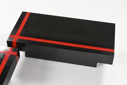 null TRAVAIL 1970

Suite de deux tables basses en bois recouvert d'un stratifié noir...