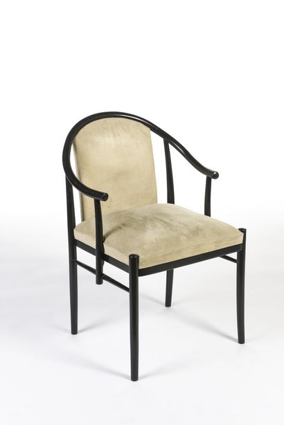null STORZ + PALMER

Suite de six fauteuils à structure en bois courbé laqué noir...