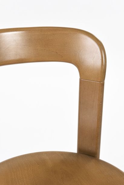 null Bruno REY (Né en 1935)

Suite de six chaises modèle Rey Chair en hêtre massif...