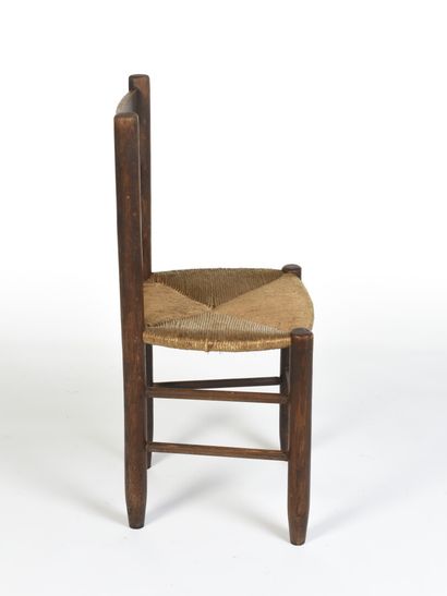 null Dans le goût de Charlotte PERRIAND (1903-1999)

Suite de trois chaises dans...