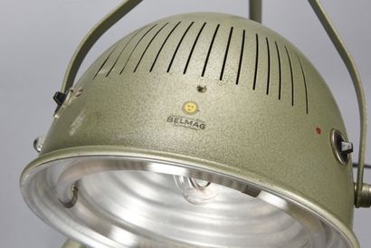 null BELMAG Switzerland

Heating lamp with chromed articulated arm on a green cast...