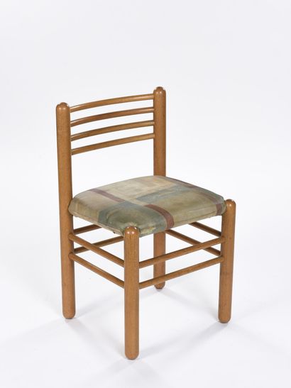 null WORK 1960

Suite of three chairs in solid oak and upholstery in chamaré fabric

Worn...