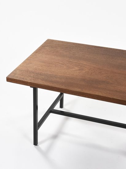 null WORK 1950

Low table with square tubular legs from which rests a rectangular...