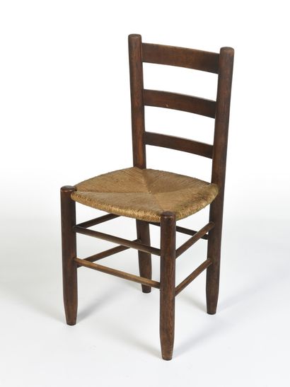 null Dans le goût de Charlotte PERRIAND (1903-1999)

Suite de trois chaises dans...