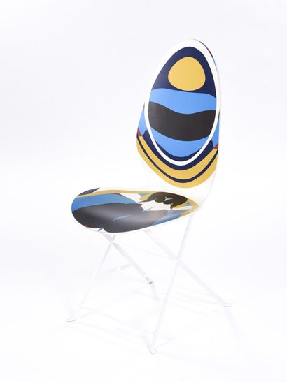 null Christian LACROIX (Né en 1951)

Suite de deux chaises modèle Lune à coque en...