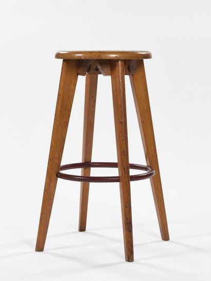 null In the taste of Jean PROUVE

Workshop stool with a quadripod base.

Circa 1950

H:...