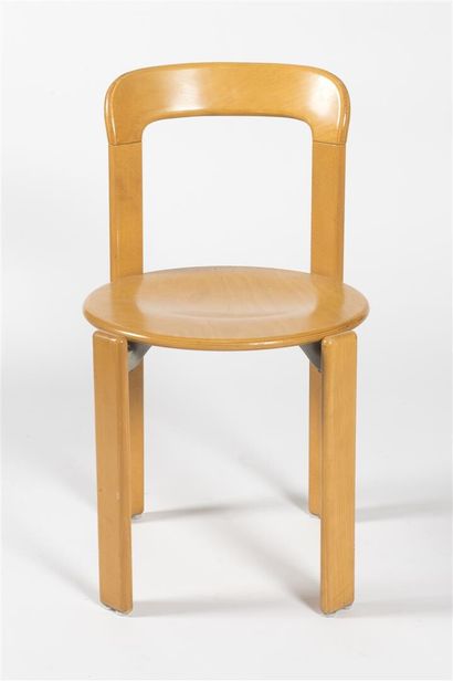 null Bruno REY (Né en 1935)

Suite de quatre chaises modèle Rey Chair en hêtre massif...