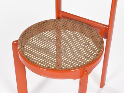 null TRAVAIL ITALIEN

Chaise à structure en bois laqué orange à assise en cannage.

Léger...