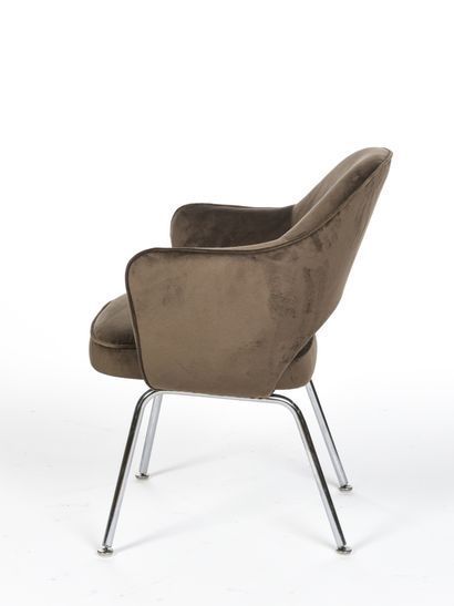 null Eero SAARINEN (1910 - 1961)

Paire de fauteuils modèle Conférence à structure...