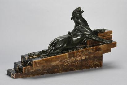 null G. DAVERNY (20th century)

Panther wounded by an arrow in bronze with green...