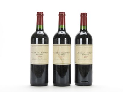 null 3 B CHÂTEAU TROTANOY (2 e.t.h. légères et 1 e.t.h.) Pomerol 2007