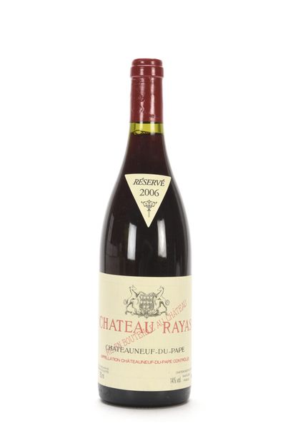 null 1 B CHÂTEAUNEUF DU PAPE Rouge (étiquette légèrement plissée) Château Rayas ...