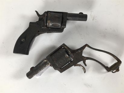 null Deux revolvers de type velodog pour pièce (catégorie D)