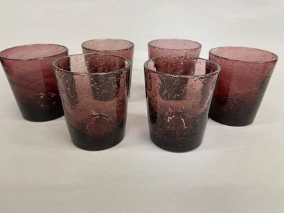 null BIOT

Six gobelets à eau en verre bulé 

H : 10 cm