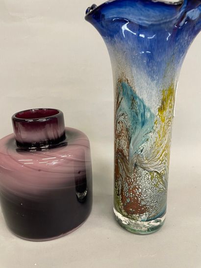 null MAURE VIEL

Pot en verre et vase en verre 

H : 25 cm