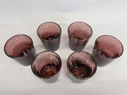 null BIOT

Six gobelets à eau en verre bulé 

H : 10 cm