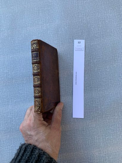 null Voltaire. La ligue ou Henry Le Grand. 1 volume in-12 relié cuir. Amsterdam,...