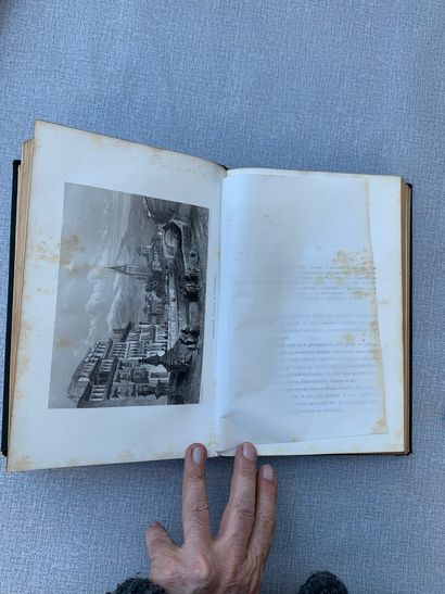 null Théophile Gautier. Voyage en Espagne. 1 volume in-4 relié cuir, orné de gravures...
