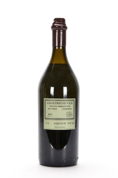 null 1 B CHARTREUSE VERTE V.E.P. 100 cl 54% (Caisse Bois d'origine) (mise 2018) Pères...