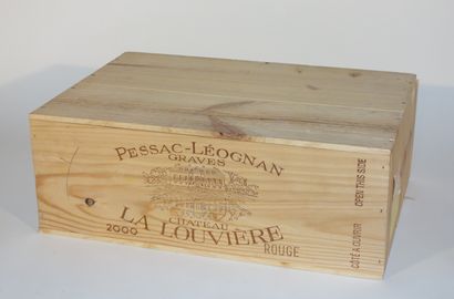 null 12 B CHÂTEAU LA LOUVIÈRE Rouge (Caisse Bois d'origine) Pessac-Léognan 2000

TVA...