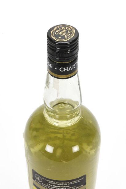 null 1 B CHARTREUSE JAUNE VOIRON PÉRIODE 1992-2006 70 cl 40% (5,5 cm; e.a.; capsule...