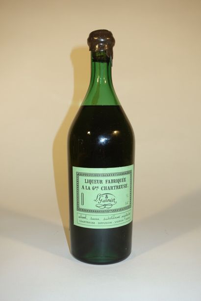 null 1 B CHARTREUSE VERTE V.E.P. 100 cl 54% (mise en bouteille en 1964) (5,8 cm;...