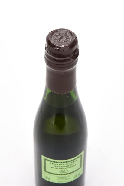 null 1 20 Cl CHARTREUSE VERTE V.E.P 20 cl 54% Pères Chartreux NM