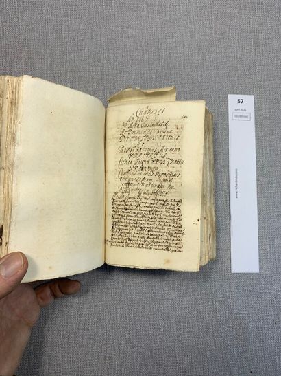 null [Manuscrit]. Traités de théologie de la première moitié du XVIIe. Un fort volume...