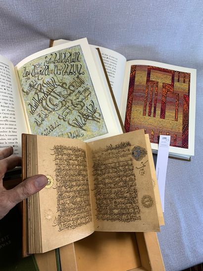 null Le Coran. Illustré de sérigraphies originales par Zenderoudi. Edition avec fac-similé,...