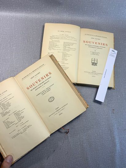 null Léon Daudet Souvenirs. 2 volumes. Demi-reliures en vélin. Paris, 1920. Exemplaire...