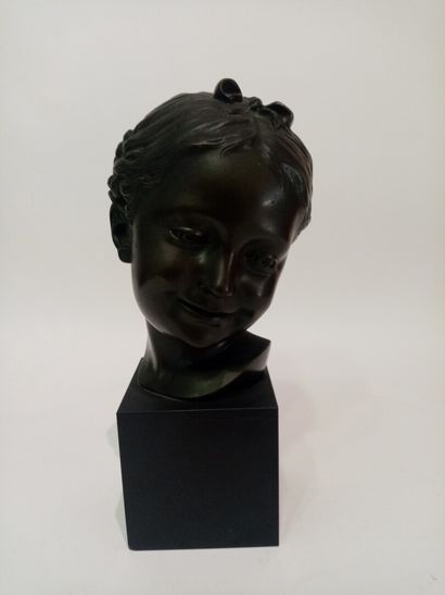Buste de jeune fille en bronze socle en marbre...