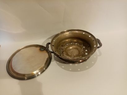 null CHRISTOFLE

Chauffe-plat en métal argenté 

H. 12 cm - D. 26 cm