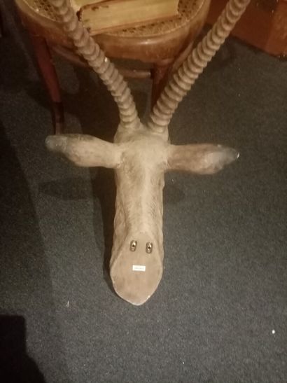 null Tête d'antilope 

H. 90 cm