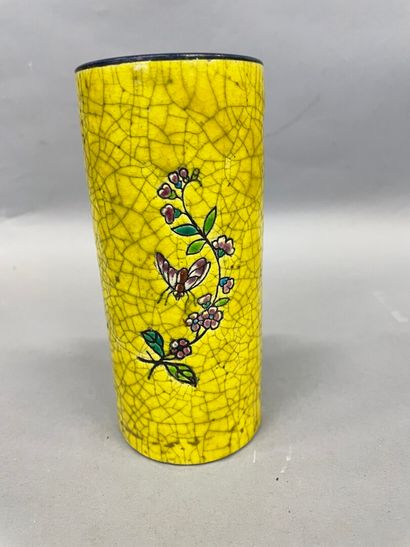 null Longwy

Vase à décor de perroquet

H : 15 cm

Cheveu