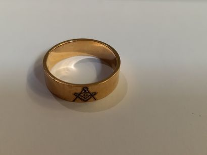 anneau maçonnique en or jaune travail anglais,...