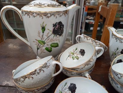 null Service à thé en porcelaine à décor de roses