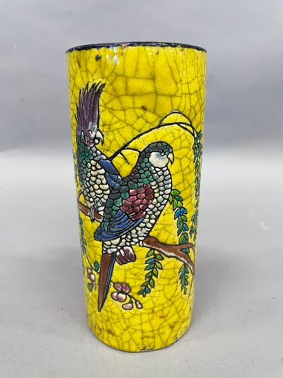 null Longwy

Vase à décor de perroquet

H : 15 cm

Cheveu