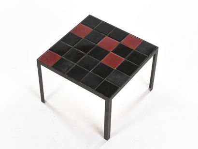 null TRAVAIL 1950

Table basse à piétement quadripode en métal laqué noir , plateau...