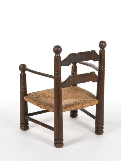 null Charles DUDOUYT, Dans l'esprit



Paire de fauteuils bas à structure chêne teinté...