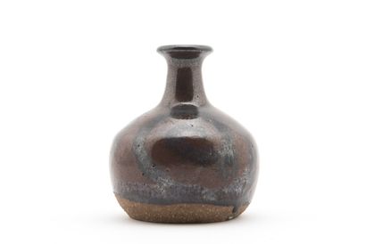 ORIUN (XX ème) 
Petit vase de forme boule...
