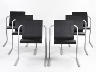 null Ross LOVEGROVE (né 1958)

Suite de 6 chaises empilables modèle Magic Chair à...