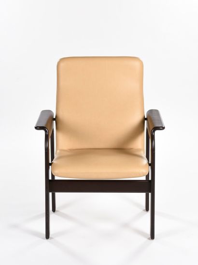 null BRUNO REY (Born in 1935)

Pair of armchairs with dark stained beechwood frame,...